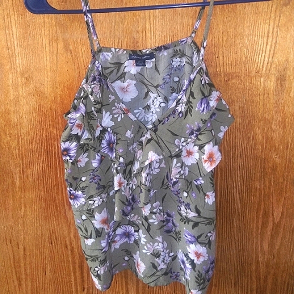 AE Floral Ruffle Tank - Picture 3 of 8